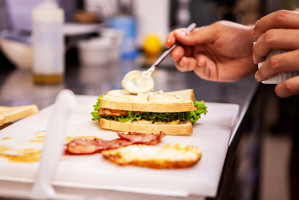 Aprenda agora receitas de lanches de padaria para impulsionar o seu negócio! - Blog do Mercantil Atacado