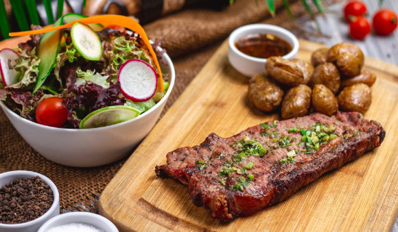 Acompanhamentos para churrasco: opções irresistíveis para a sua mesa 1 Acompanhamentos para churrasco: opções irresistíveis para a sua mesa - Blog do Mercantil Atacado